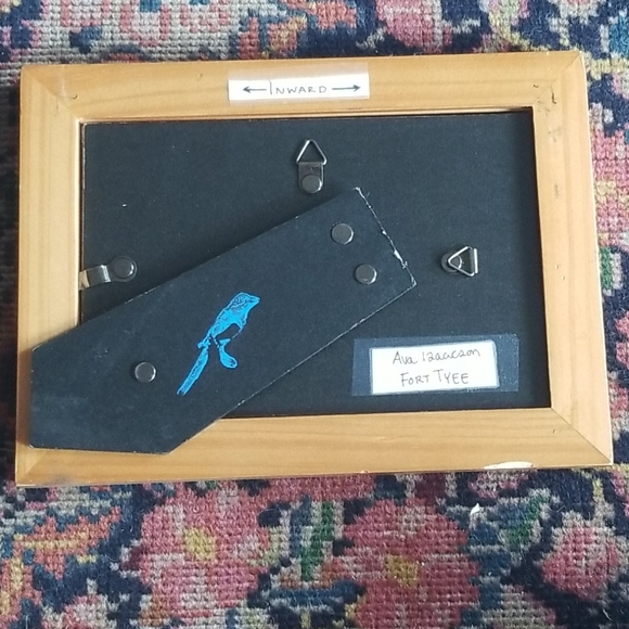 Minimalist Line Drawing - Picture 3 of 4